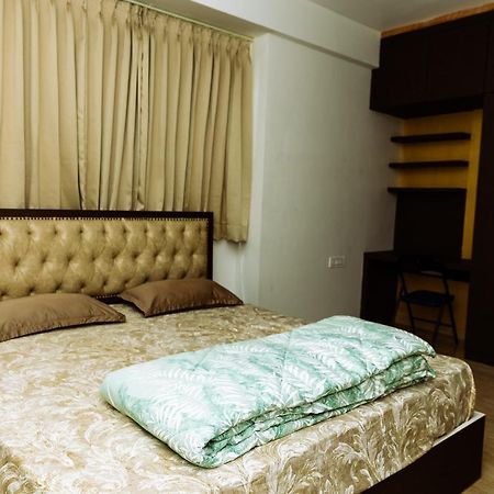 Rvr Home - Beautiful Rooms Бангалор Экстерьер фото